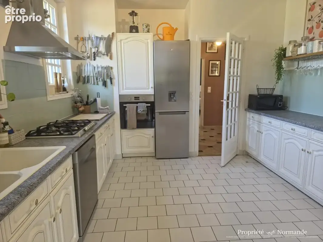 Maison 240 m² à Pont-L'eveque  - photo 9