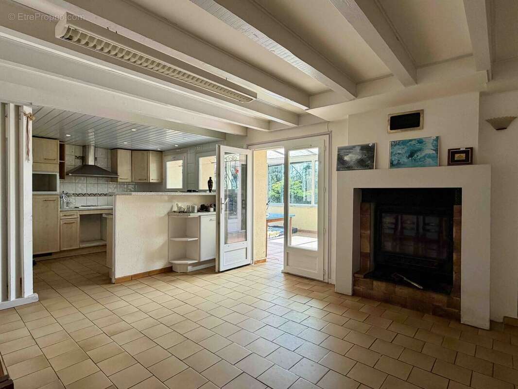 Maison à VILLENEUVE-DE-MARSAN