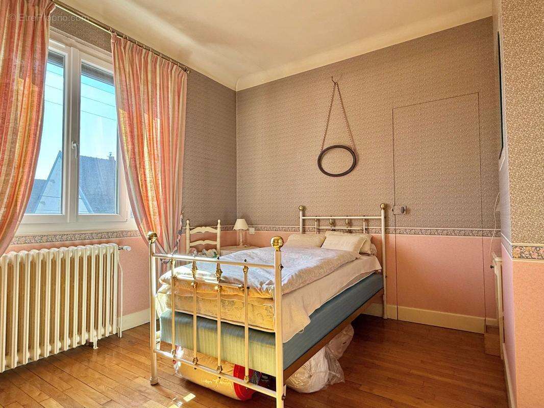 Maison à Vendre CHENOVE, 3 chambres, sous-sol complet, garage extérieur - photo 14