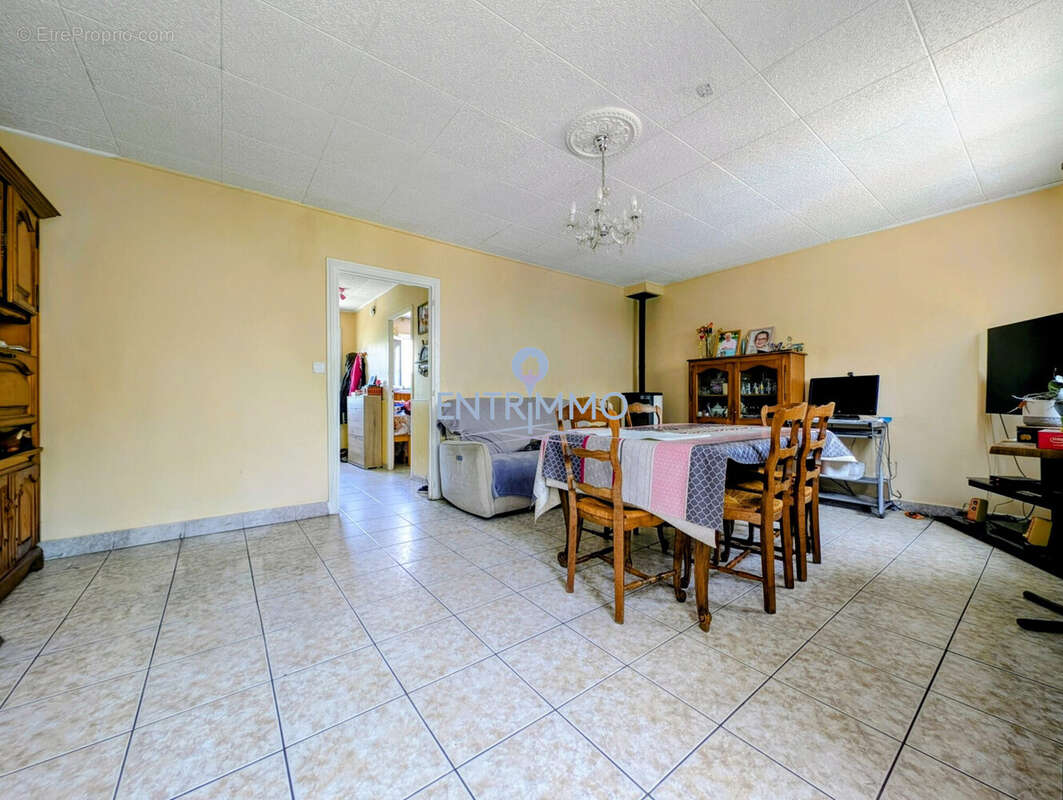 Maison à LA BIOLLE