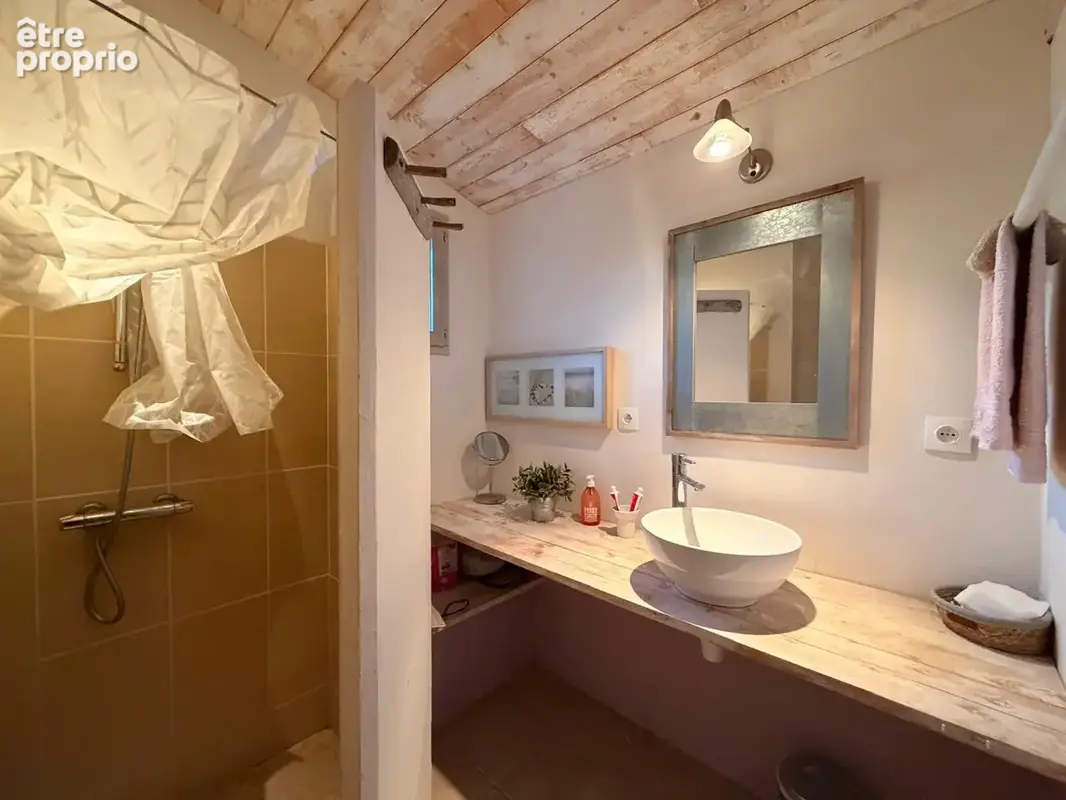 POULX Magnifique maison 5 pièces de 150 m2 avec piscine chauffée et mazet rénové - photo 21
