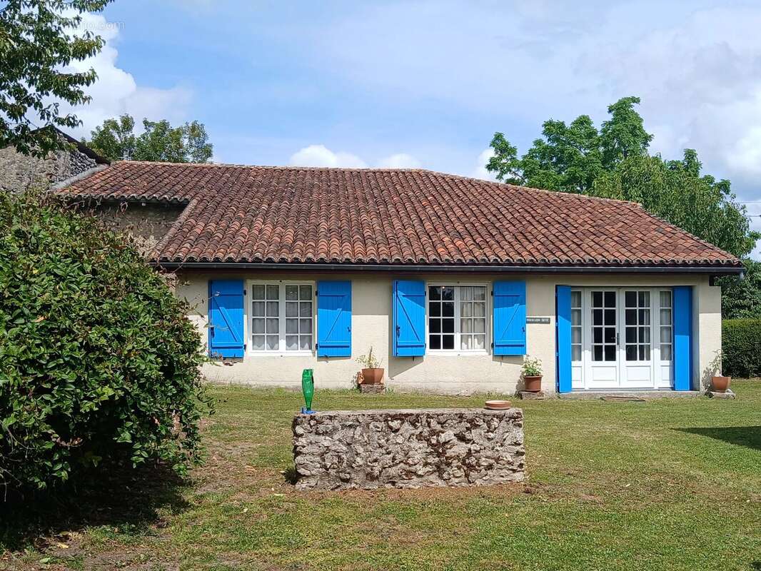 Propriété de 4 chambres avec maison d'amis, piscine, grange et vues panoramiques - photo 18