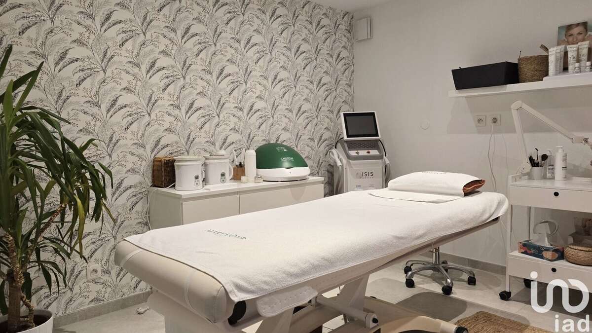 Photo 6 - Commerce à HEUDEBOUVILLE