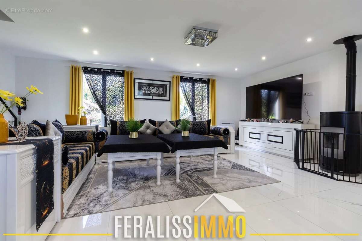 Maison à VAUX-SUR-SEINE