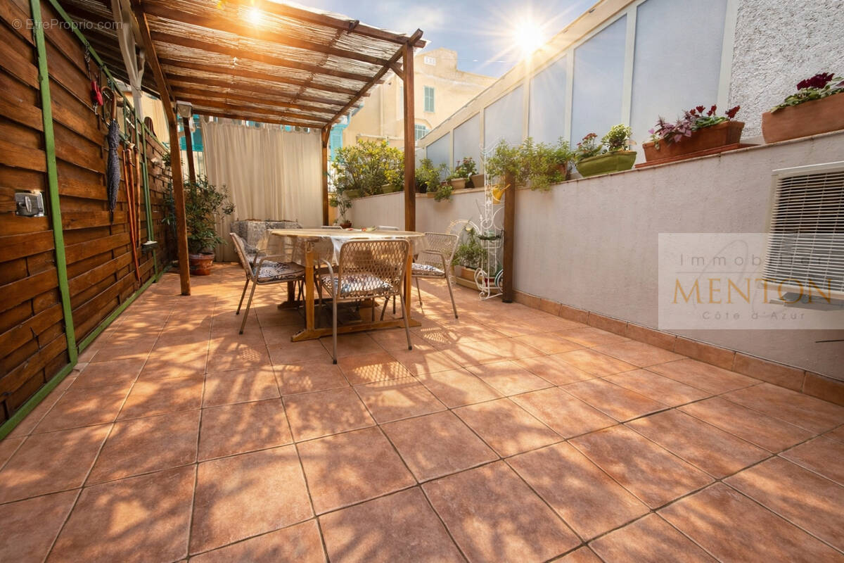 Appartement à MENTON