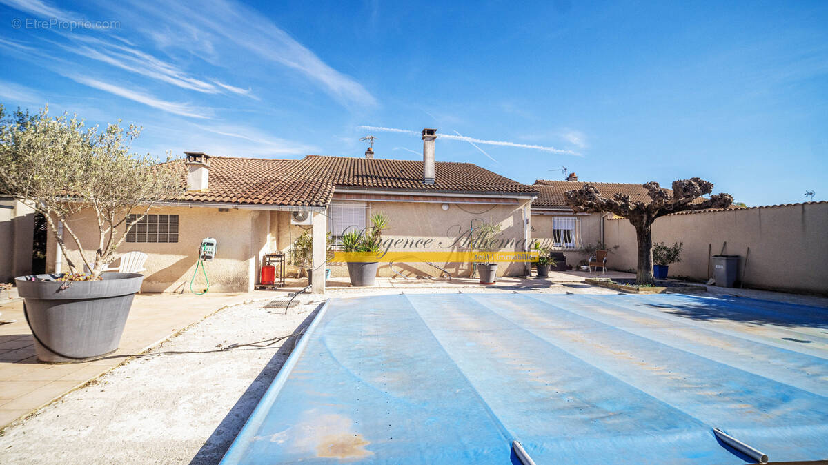 Maison à MONTELIMAR