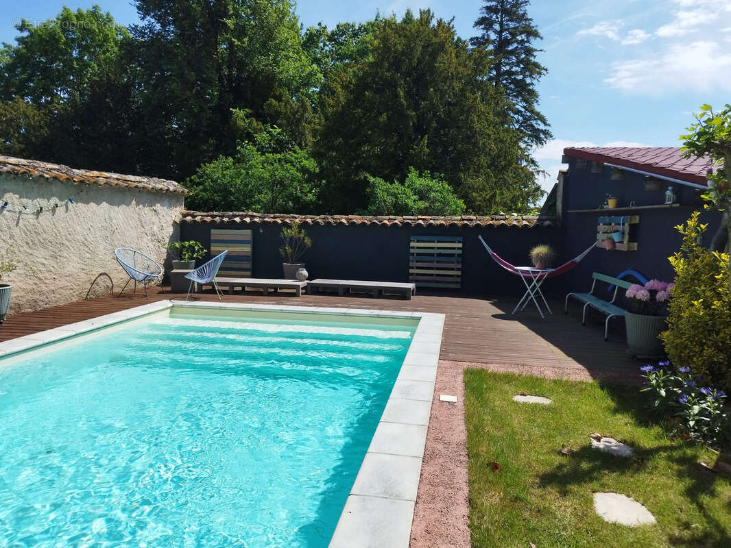 Maison à SAINT-GEORGES-DE-RENEINS