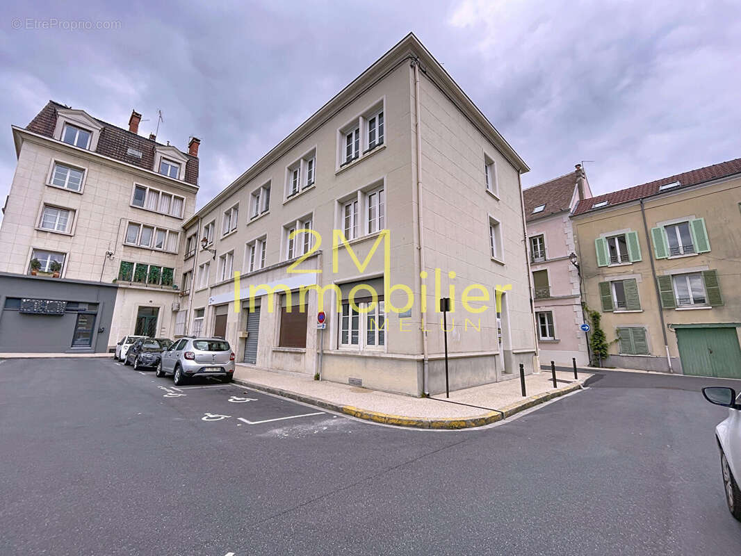 Commerce à MELUN