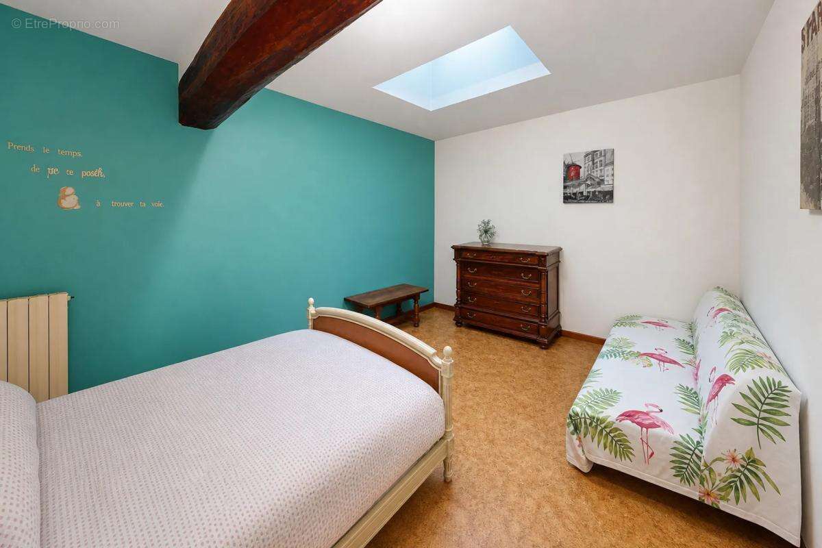 Maison spacieuse de 236 m² avec jardin fruitier à Valence - photo 6