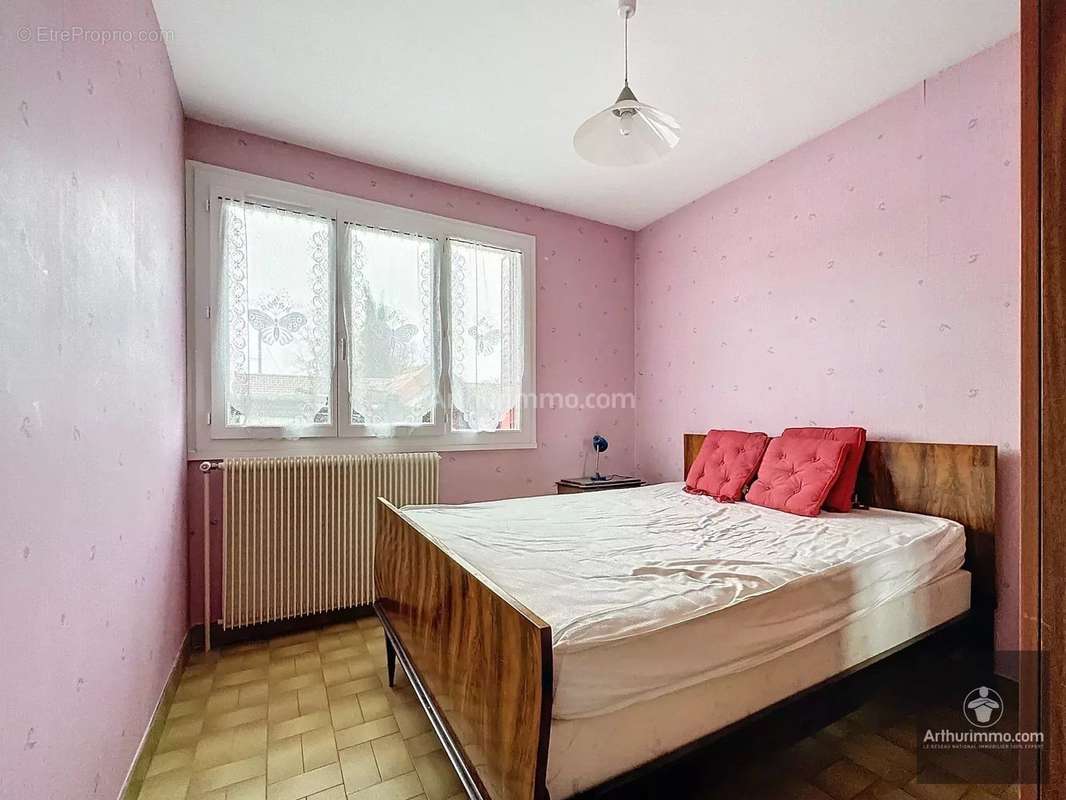 Maison à SAINT-ROMAIN-LA-MOTTE