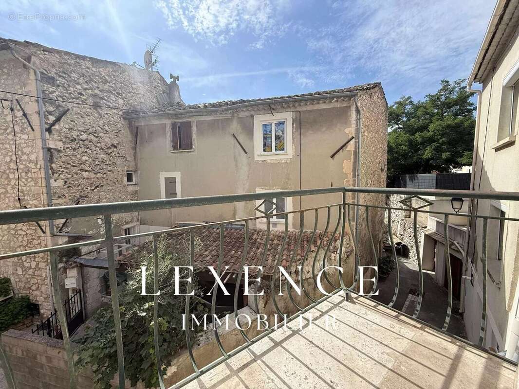 Appartement à ORGON