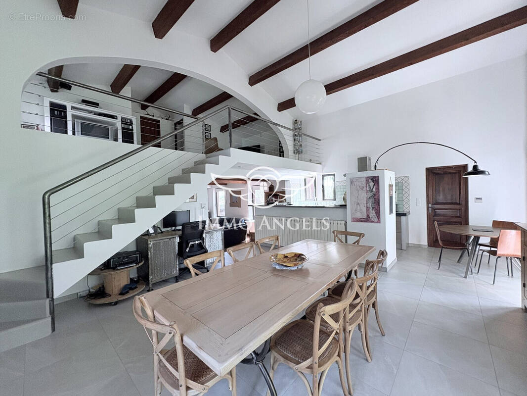 Maison à LUNEL-VIEL