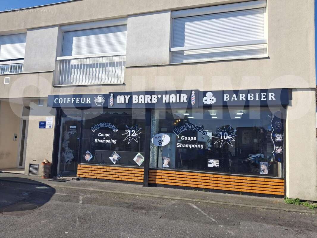 2 - Commerce à GRETZ-ARMAINVILLIERS