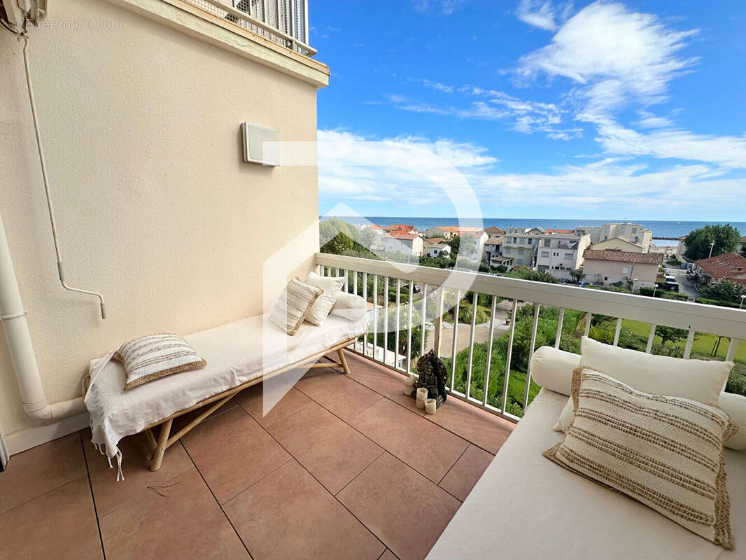 Appartement à MAUGUIO