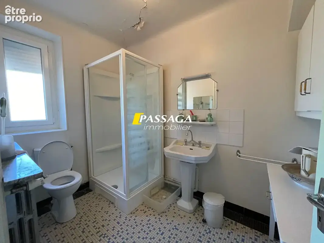 A VENDRE - Maison d'habitation avec terrain - MARCILLAC VALLON - photo 8