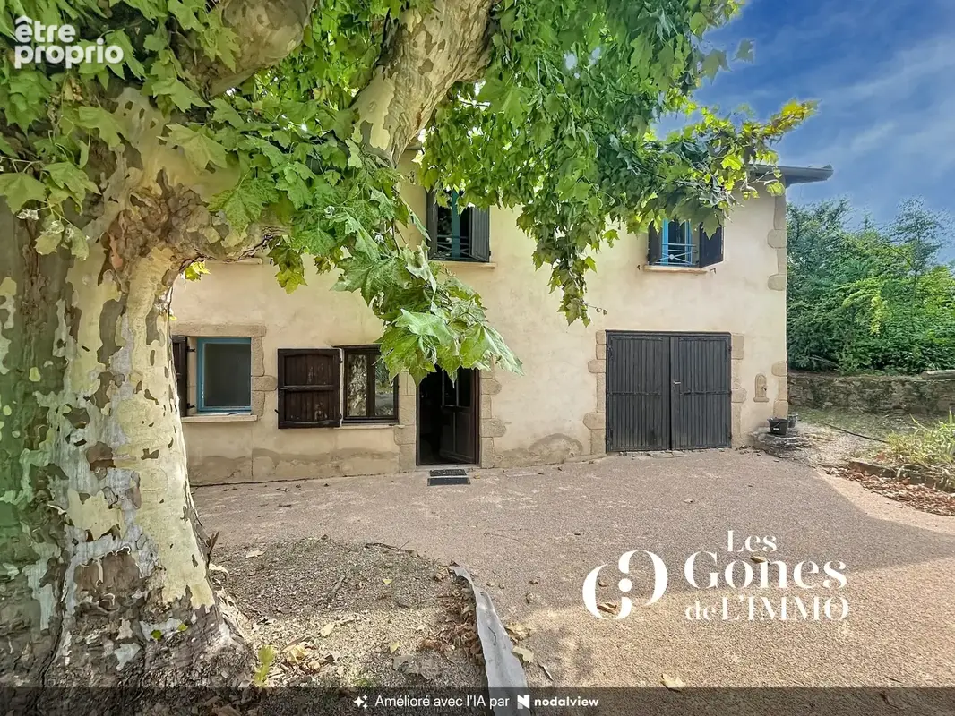 Une maison ancienne pleine de charme et de potentiel - photo 2