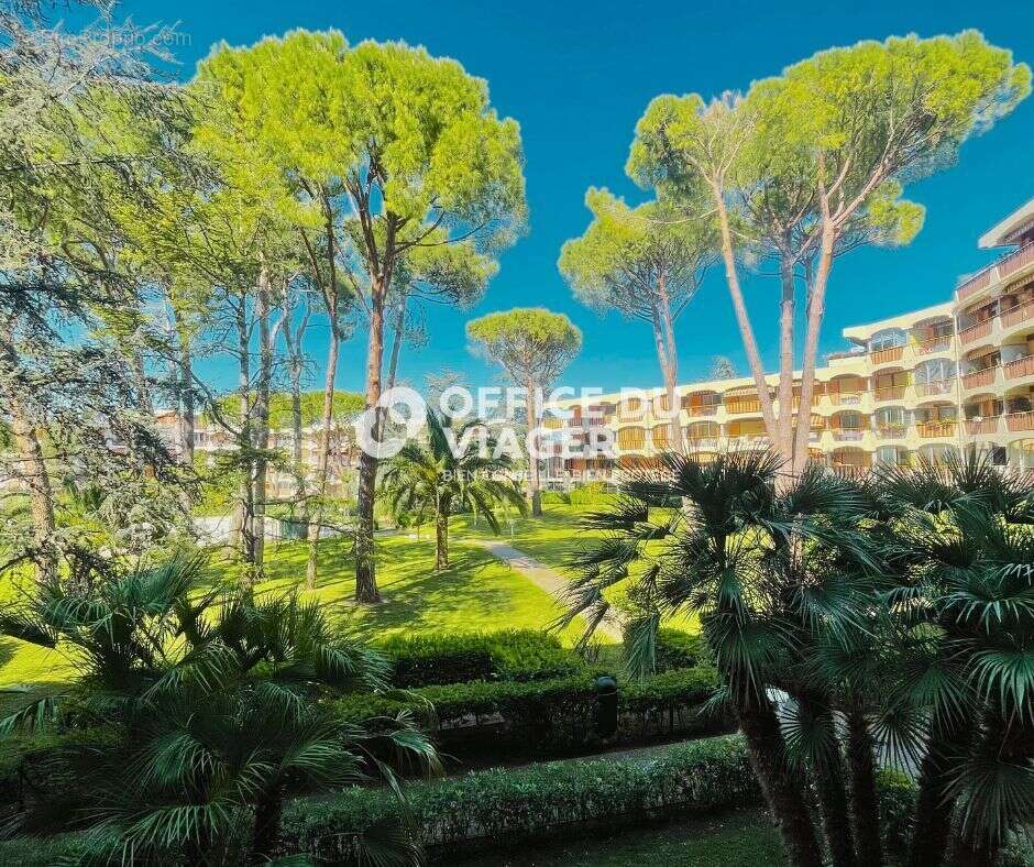 Appartement à MANDELIEU-LA-NAPOULE