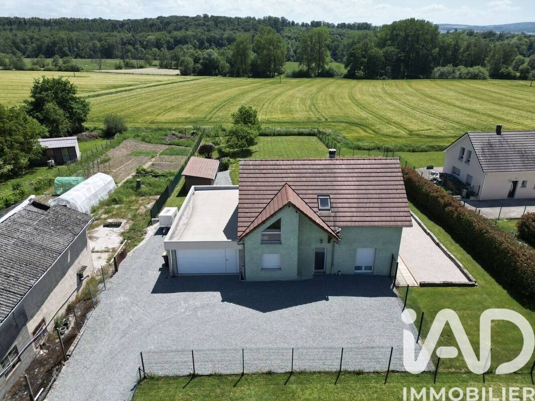 Photo 1 - Maison à JONCHEREY