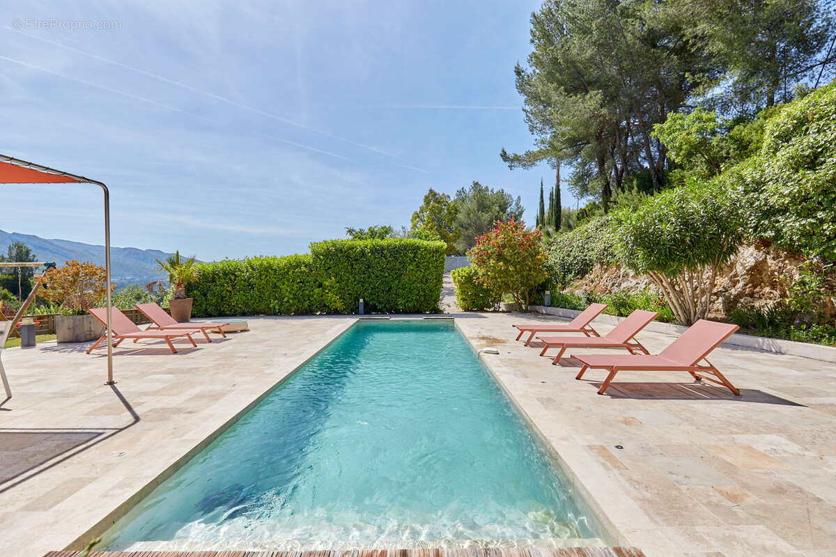 Maison à ROQUEVAIRE