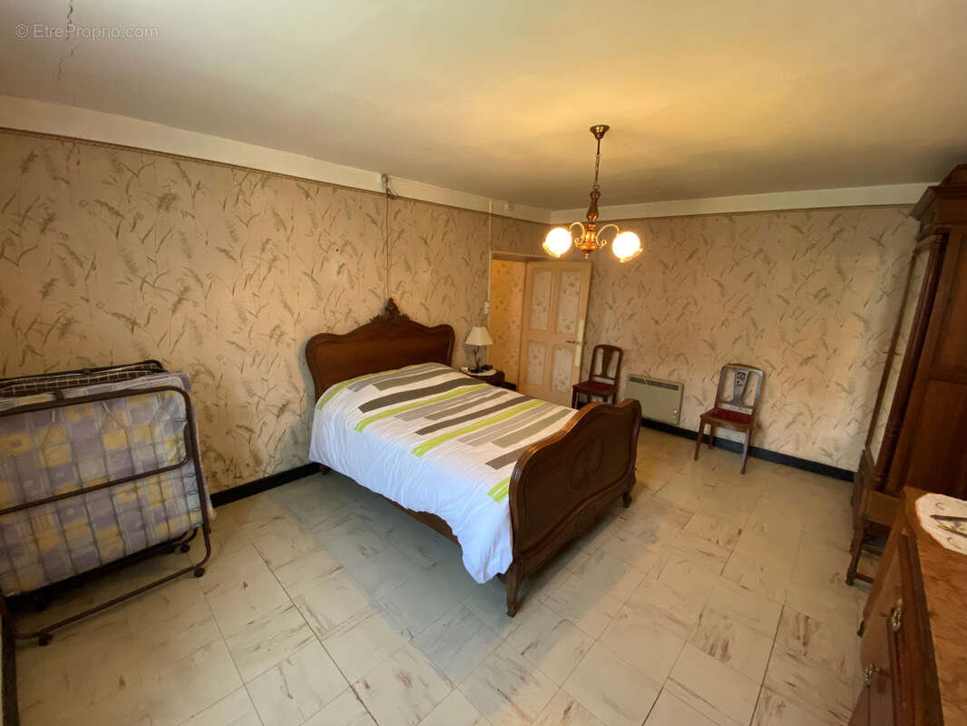 Maison à SAINT-ALBAN-DES-HURTIERES