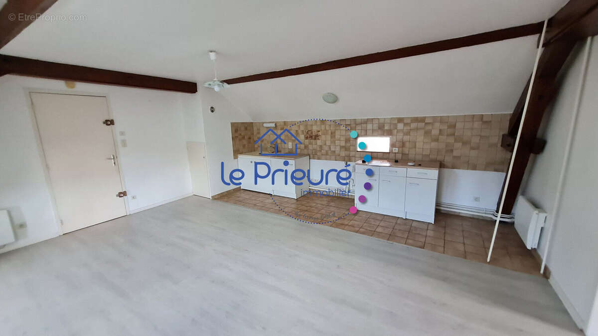 Appartement à CHAUFFAILLES