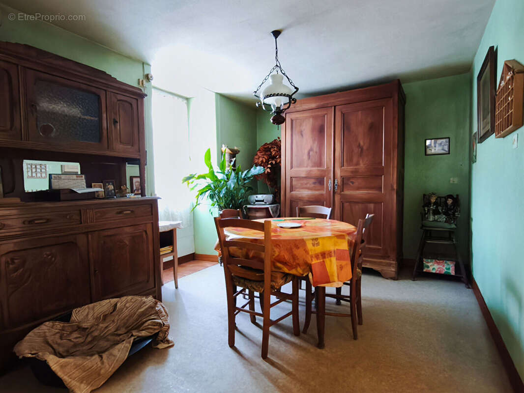 Maison à SOMMIERES-DU-CLAIN