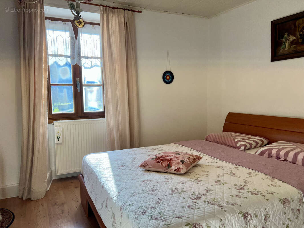 Maison à TOUR-DE-FAURE