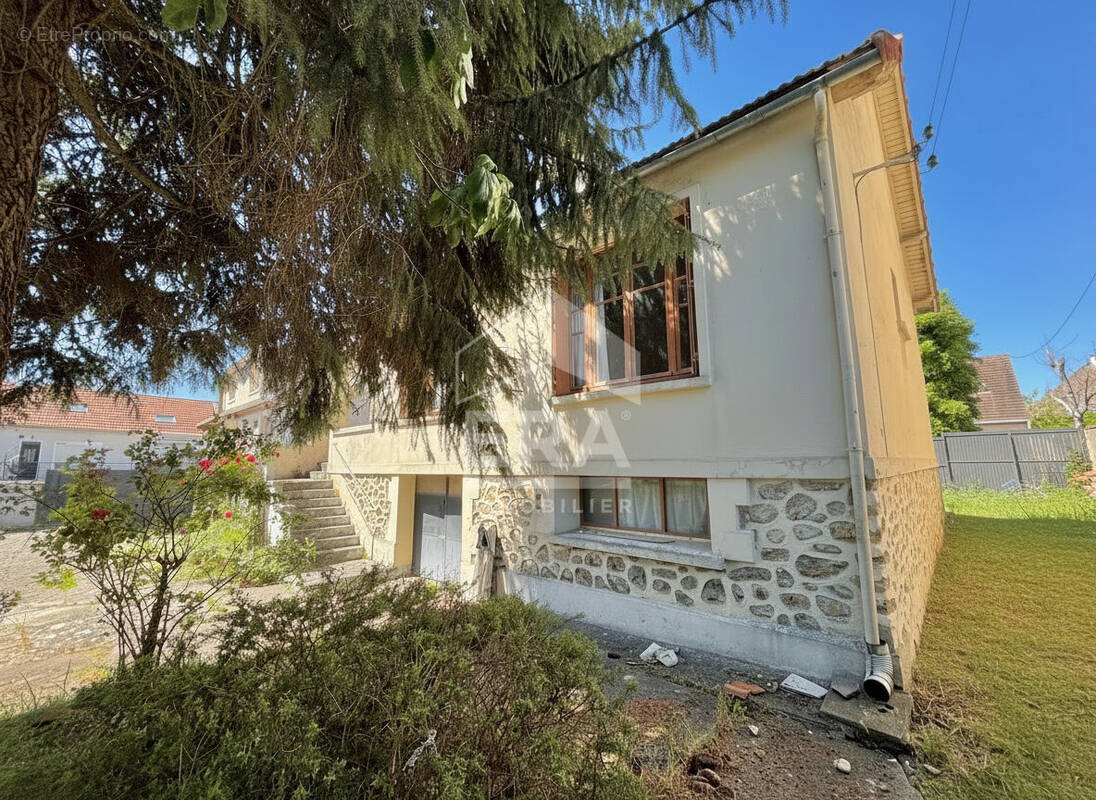 Maison à PONTAULT-COMBAULT