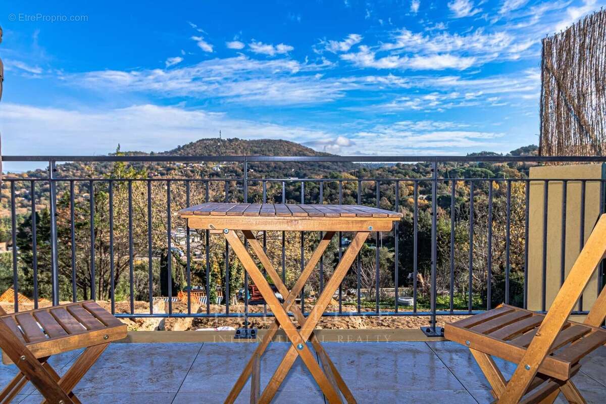 Maison à LA GARDE-FREINET