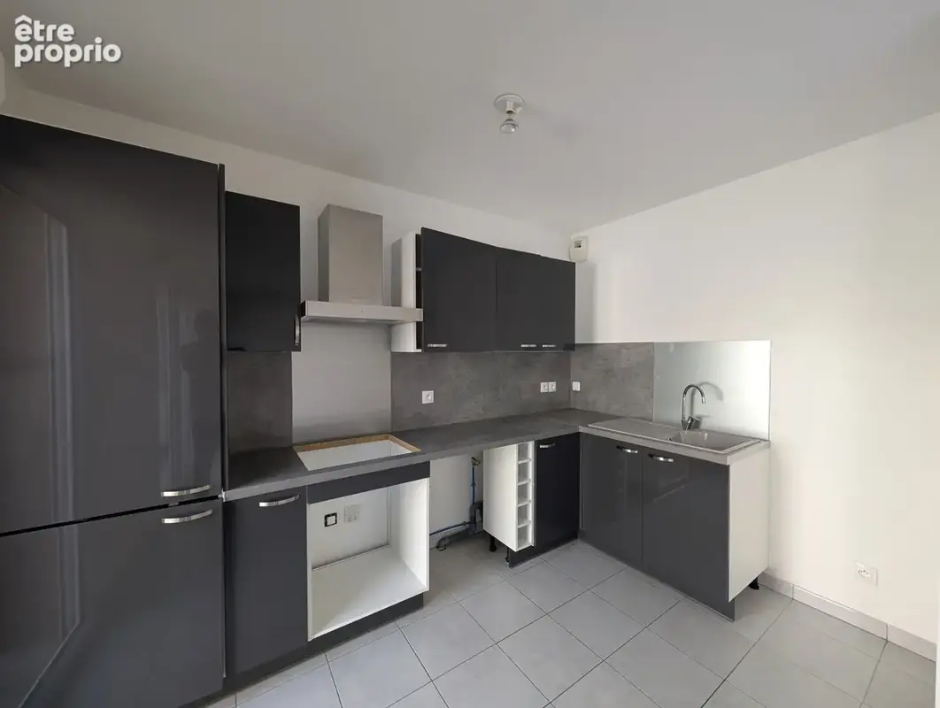 Appartement T3 63.36 m2 Duplex avec Jardin 45m2 et Stationnement Privatif à Roquefort-la-Bédoule - photo 4