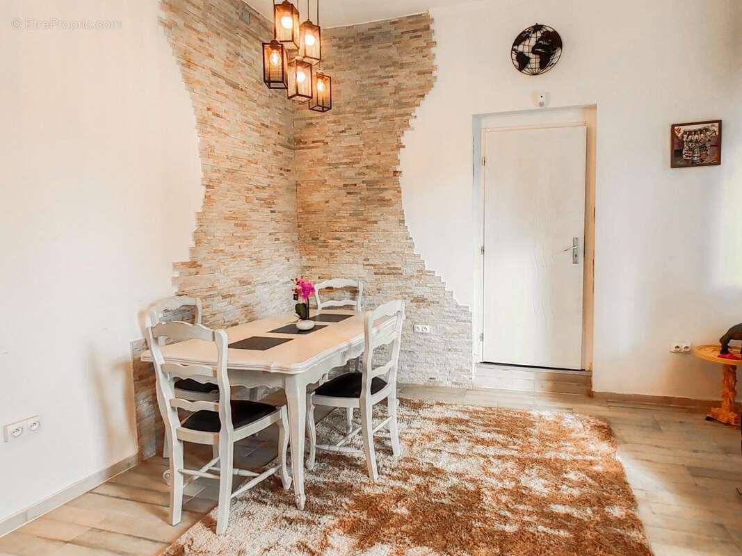 Maison à PLOUNEOUR-MENEZ