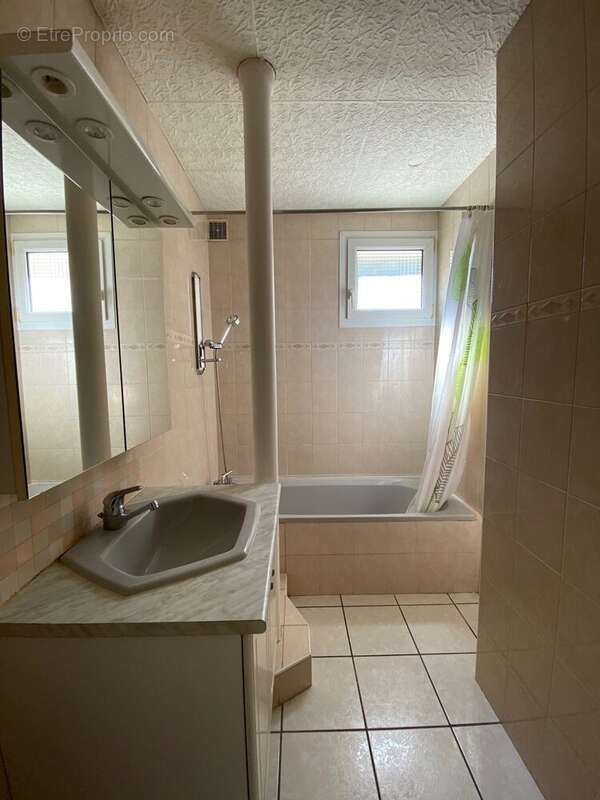 Appartement à SAINTE-COLOMBE