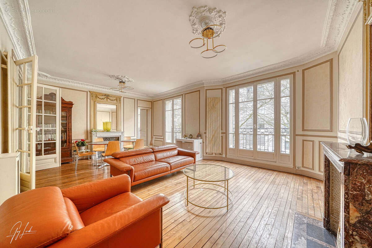 Appartement à PARIS-20E