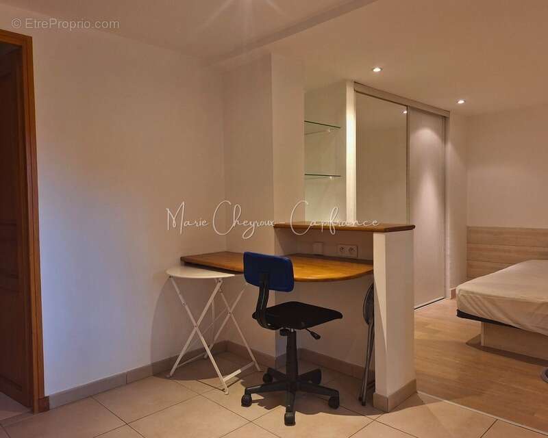 Immeuble de caractère - BRIVE LA GAILLARDE (19) - photo 3