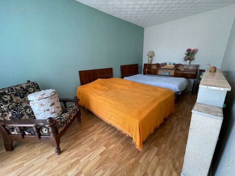 Maison à DECAZEVILLE