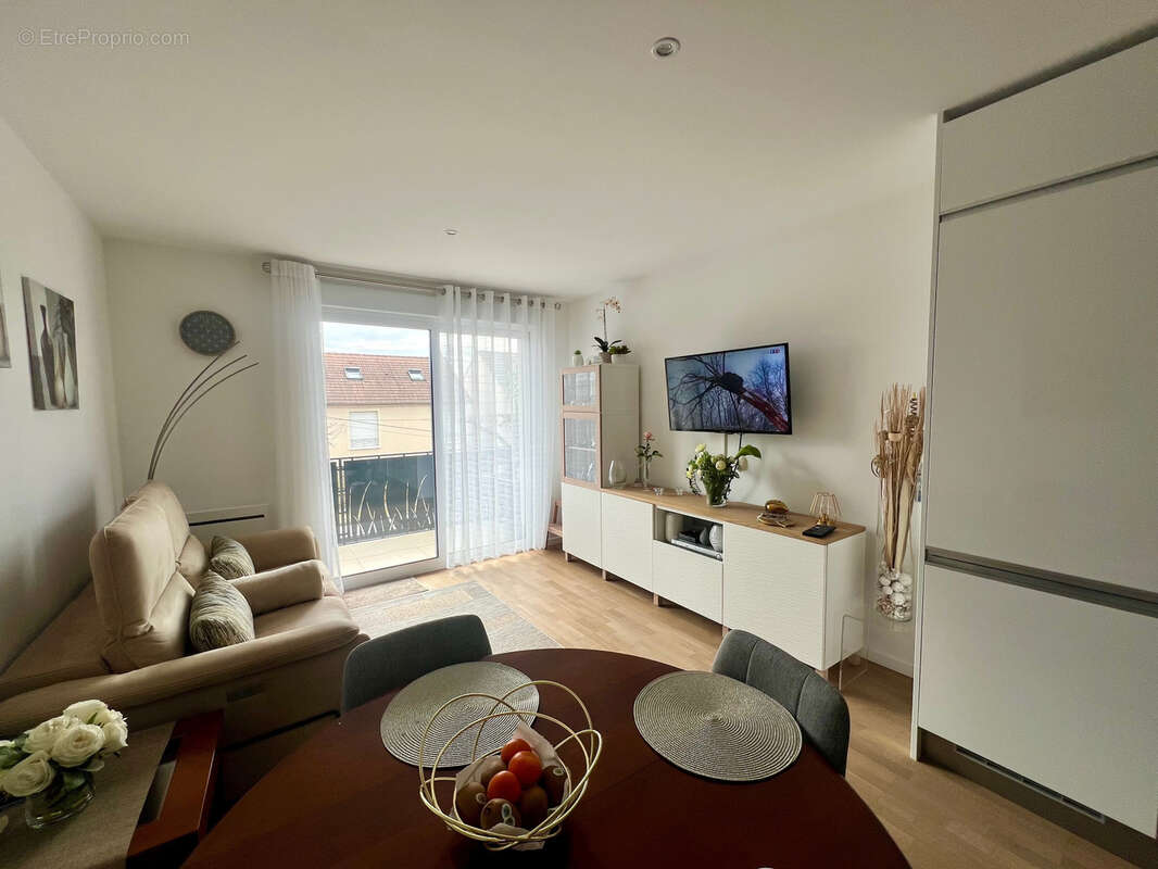 Appartement à PARAY-VIEILLE-POSTE