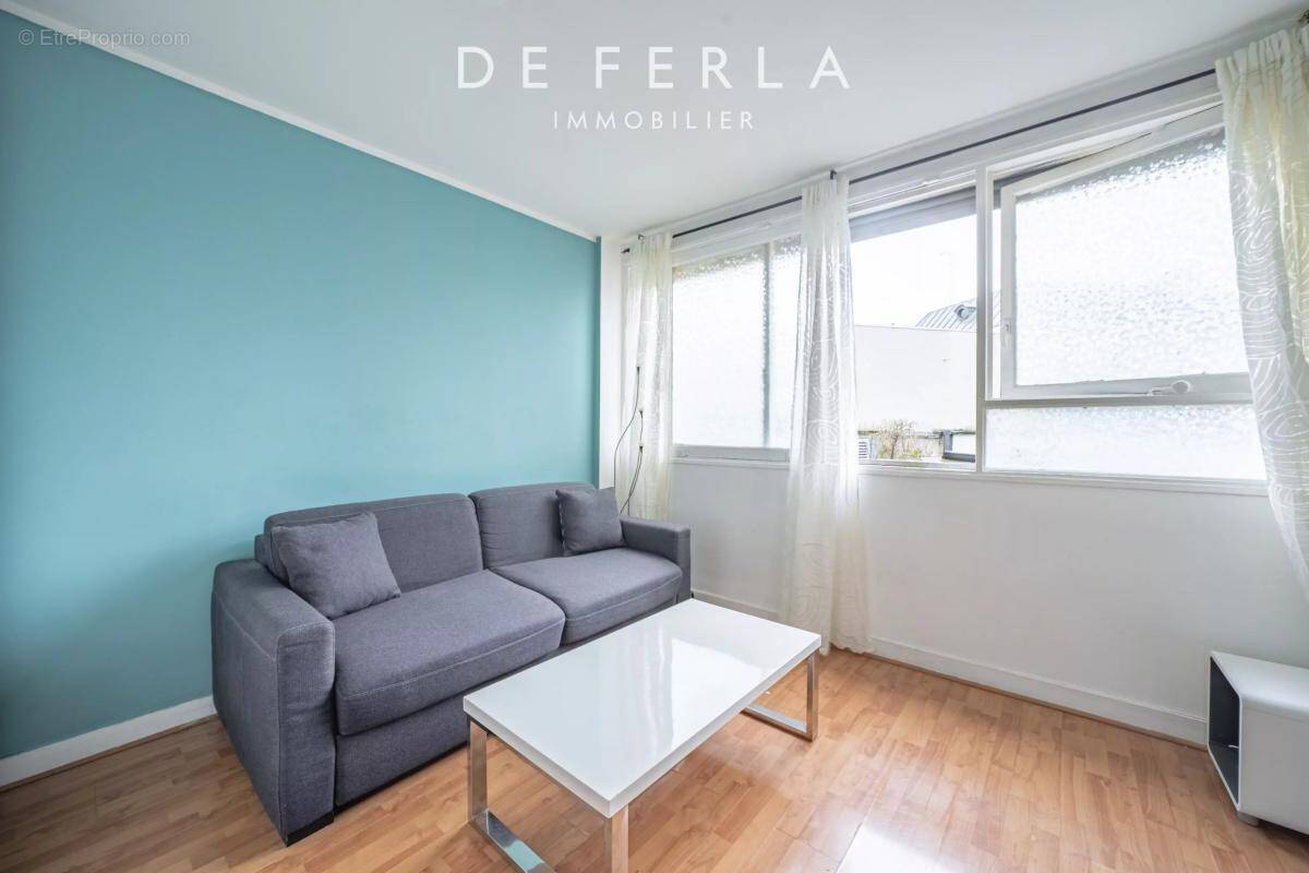 Appartement à PARIS-14E