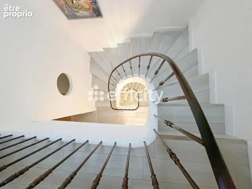 Maison 10 pièces 220 m² à vendre à Marseille-11e (13011) - photo 8
