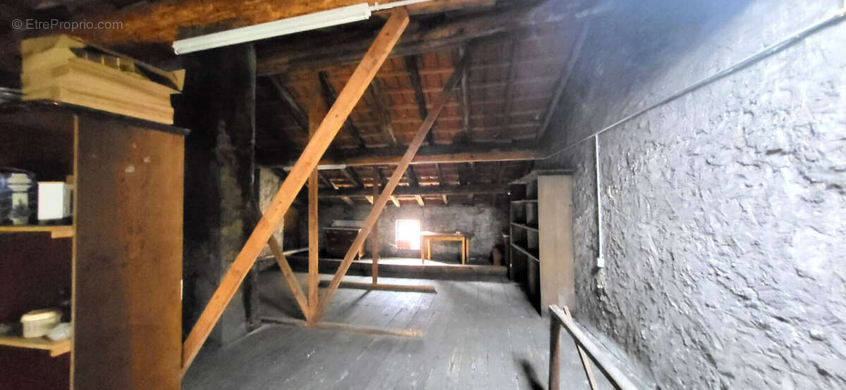 Maison à ARS-SUR-MOSELLE