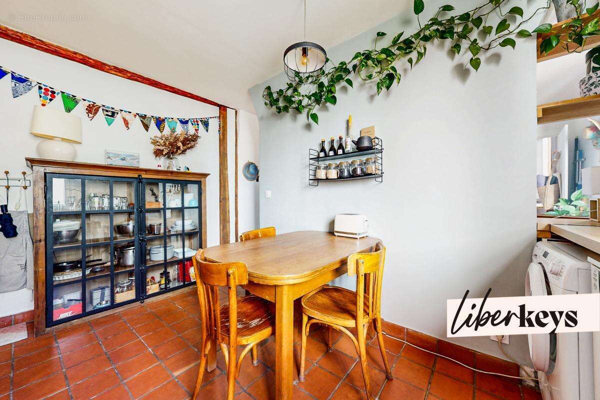 Appartement à PARIS-10E