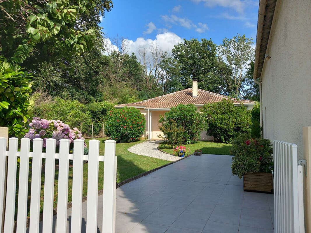 Maison à SAINT-DENIS-DE-PILE