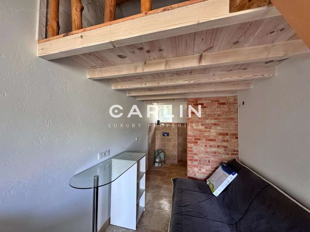 Terrain à PLAN-DE-LA-TOUR