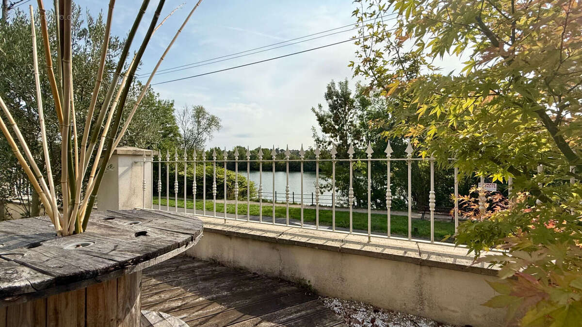 Appartement à CORBEIL-ESSONNES