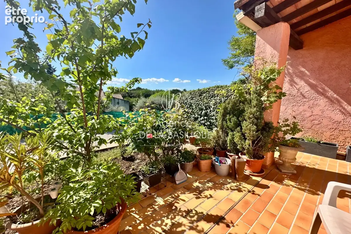 Maison 7 pièces 158 m² à vendre à Saint-Maximin-La-Sainte-Baume (83470) - photo 4