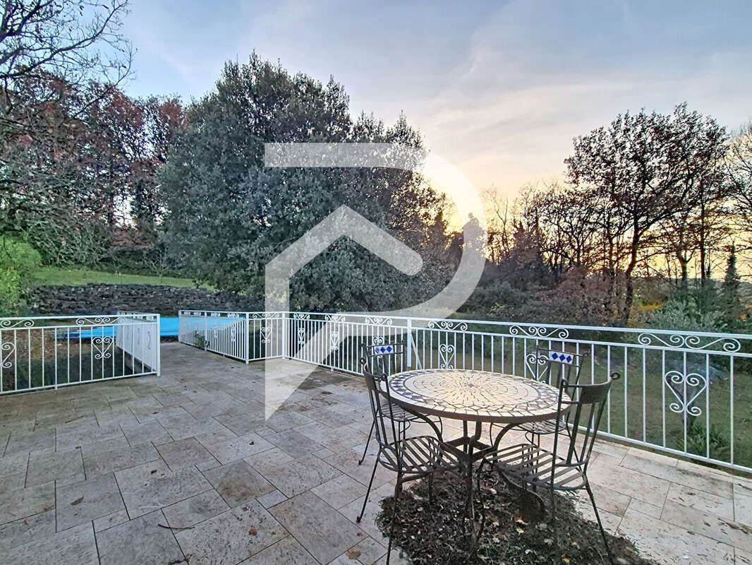 Maison à MONTBOUCHER-SUR-JABRON