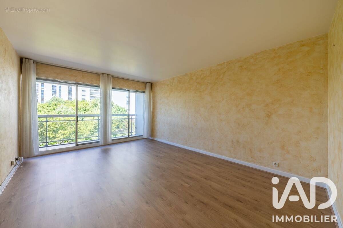 Photo 1 - Appartement à CHEVILLY-LARUE