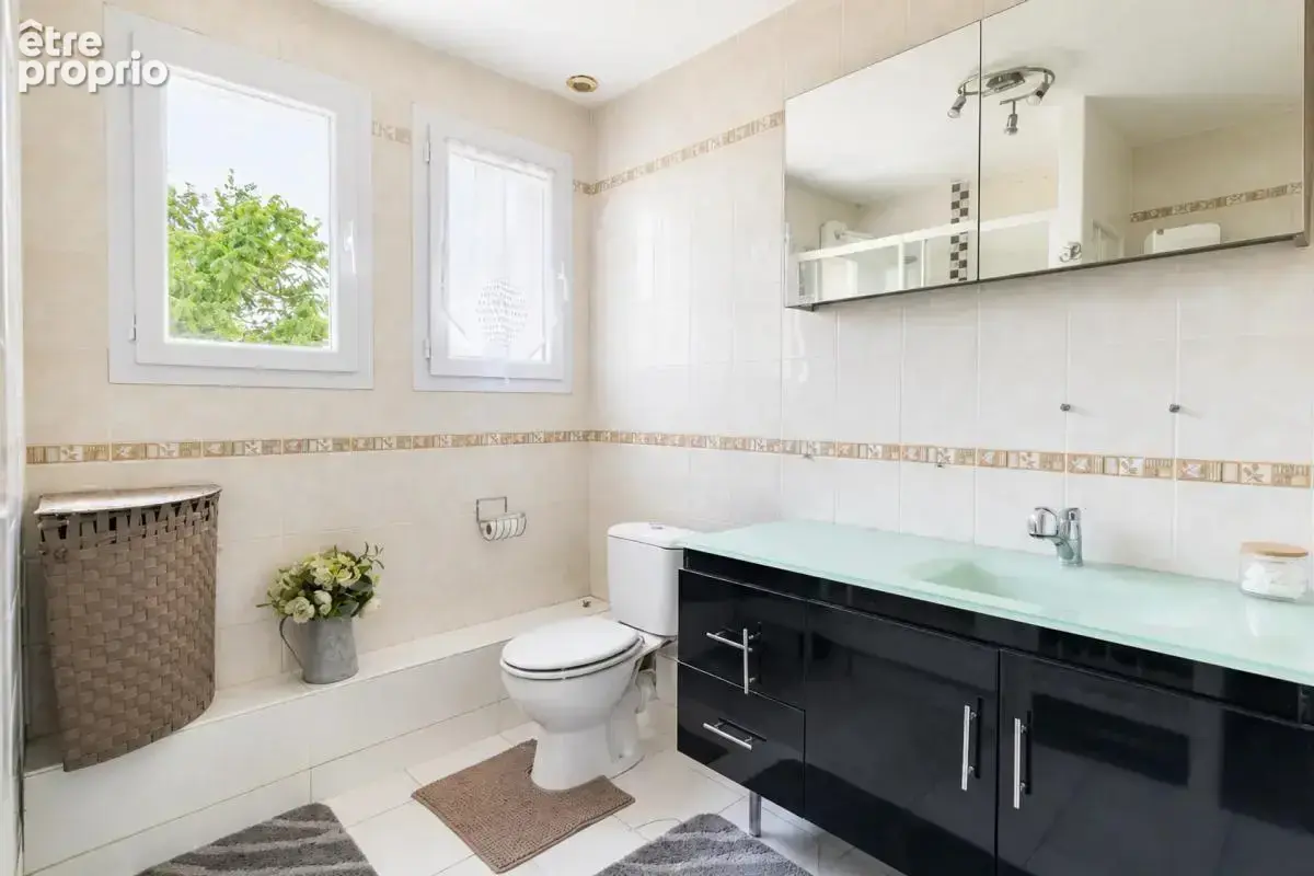 Maison de 5 pièces de plus de 120 m² à Argenteuil avec annexe - photo 10