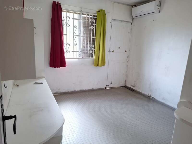 Maison à PETIT-BOURG