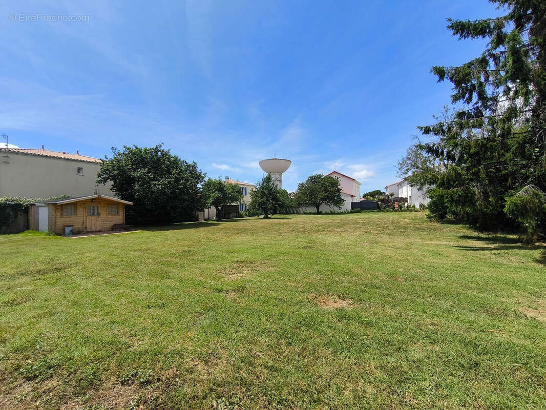 Terrain à SAINT-PALAIS-SUR-MER