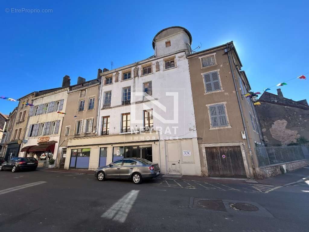 Appartement à SAINT-GENGOUX-LE-NATIONAL
